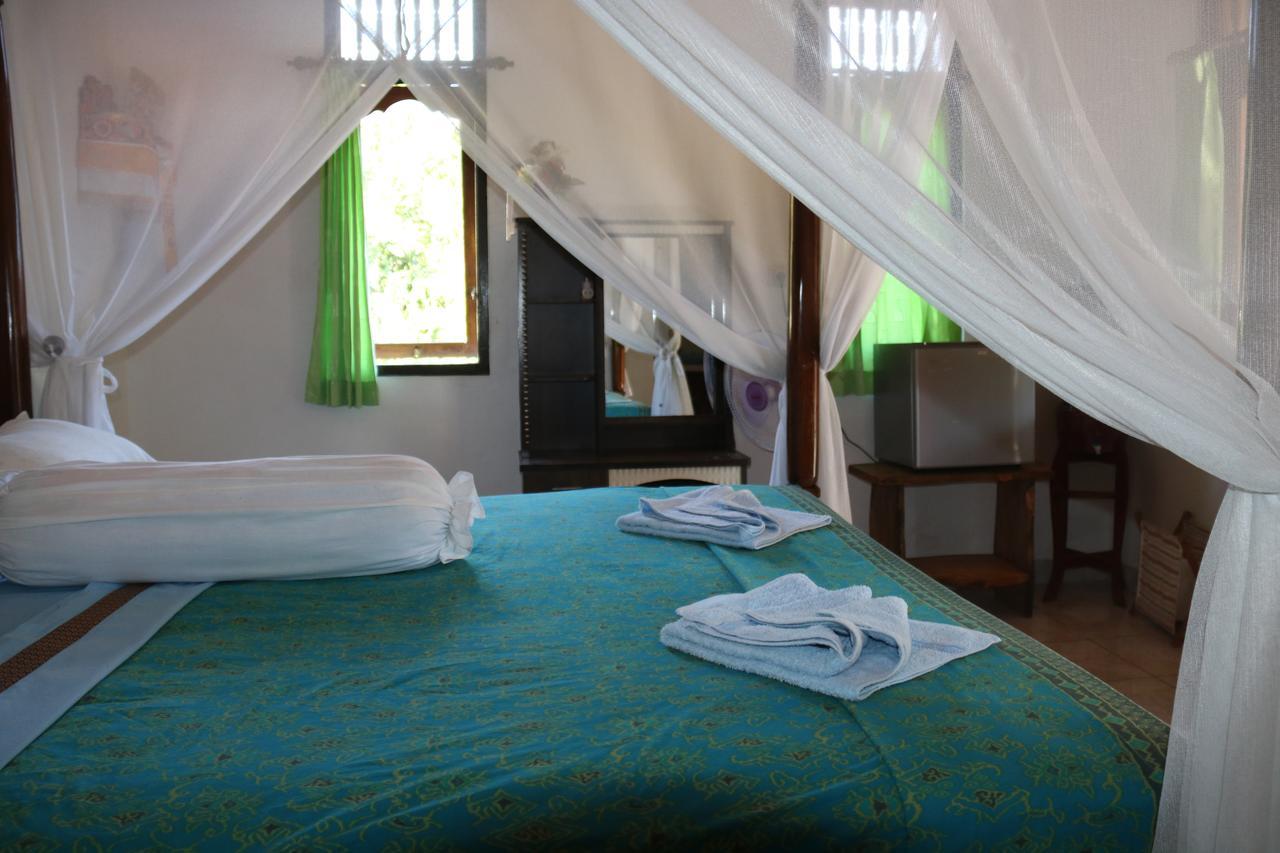 Blue Star Bungalows & Cafe Amed Buitenkant foto
