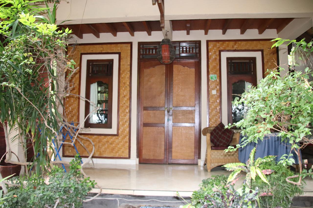 Blue Star Bungalows & Cafe Amed Buitenkant foto